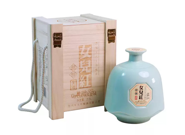 南京回收绍兴女儿红黄酒醇酿花雕酒木质礼盒2.5L坛装黄酒